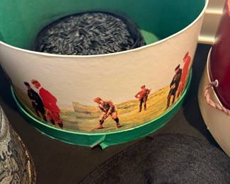 Master Bedroom - Hats & hat boxes 