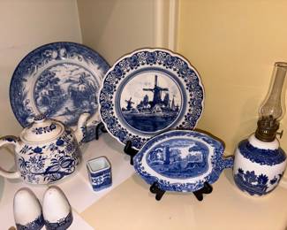 Close up of all vintage fishes in same pattern 