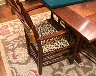  Chair to dining table 