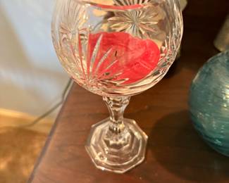 Master Bedroom - Cut glass vase with candle