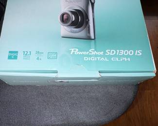 Canon Power Shot SD1300 IS -Digital ELPH 