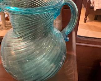 Master bedroom - swirl glass vase