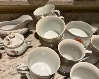 Complete set of dishes “Annabelle”