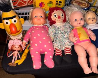 Vintage toys & dolls 
