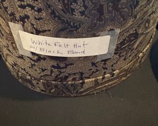 Master Bedroom - Hats & hat boxes 