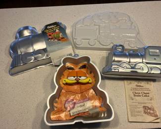 Wilton cake molds
