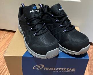 New in the box Nautilus work shoes men's size 10