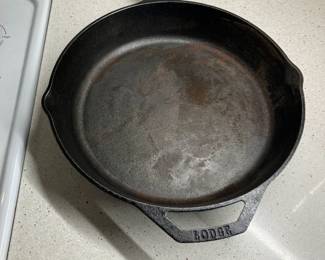 Lodge 12" cast iron skillet