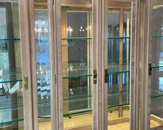 Dining Room China Cabinet (Drexel Heritage)