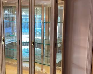 Dining Room China Cabinet (Drexel Heritage)