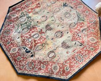 Foyer Size Hexagonal Wool Rug