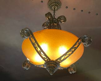 John-Richard light fixture