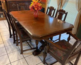 cottage style dining table with 6 chair and table cover, cottage style sideboard