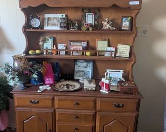 1960's  Vintage Hutch perfect condition 