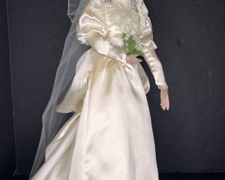 BRIDAL PORCELAIN DOLL