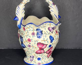 BUTTERFLY BASKET
