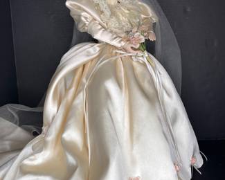 BRIDAL PORCELAIN DOLL
