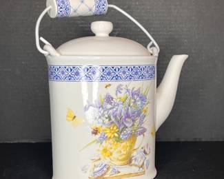 FLORAL BASKET TEAPOT