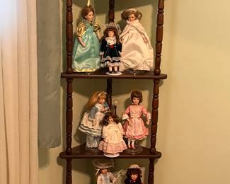 CORNER SHELF WITH DOLLS