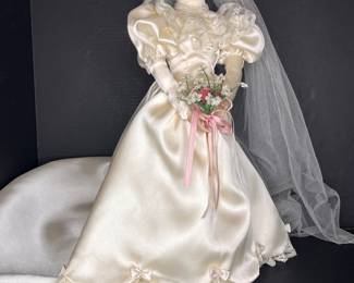 BRIDAL PORCELAIN DOLL