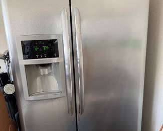 Frigidaire Side by Side Refrigerator
