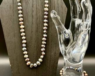 14K Gold Clasped Peacock Overtone Pearl Jewelry Set: Necklace & Bracelet
