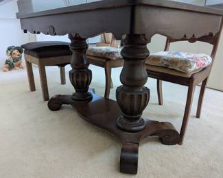 Detailed shot of table.