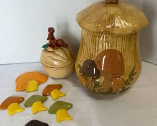 Arnels Vintage Ceramic Mushroom Cookie Jar, Ceramic Squirrel Covered Bowl, Ceramic Mushroom Wind Ch