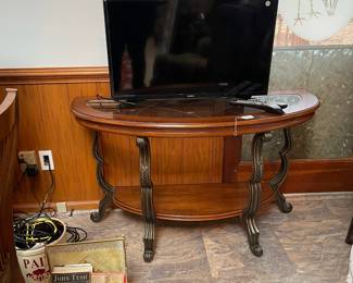 AVAILABLE FOR SATURDAY! Offers welcomed!