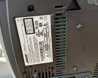 P82 - $150. Bose Wave Radio IV. Model 417788-WR. With Remote. 