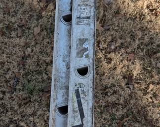 P114 - $125. 24' 8" Aluminum Extension Ladder. 