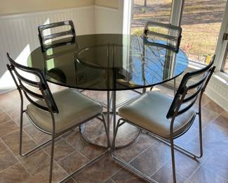 P3 - $375. Chromcraft - Mississippi. Vintage Kitchen Table with 4 Chairs. Table Measures 48” diameter x 29.5” tall. Chairs Measure 18.75” wide x 22.75" deep x 33.5” tall. Everything is in very good vintage condition! 