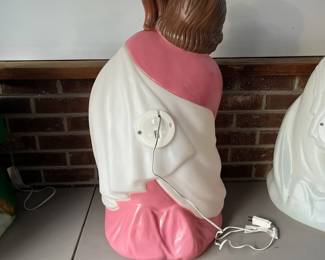 P88 - $350. Nativity Blow Mold Set. 6 Pieces. Some pieces are lighted. Tallest piece is 36". 