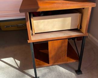 P115 - $40. Side Table Measures 17.5" x 15.5" x 23" tall. 