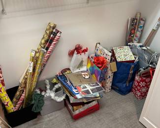 P67 - $15. Gift Wrap LOT. 