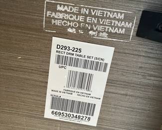 P84 - $125. Small Dining Table with 4 Chairs. Measures 48" x 36" x 30" tall. Chairs are 19" wide x 37" floor to top of back. 