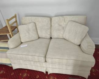 015 – Sherrill 2 Seat Couch, tan & white – 57 x 34 x 38