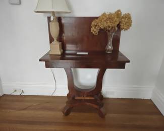 008 – Empire Mahogany Flip Top Game Table (tilts & turns) – 29 x 34 x 17