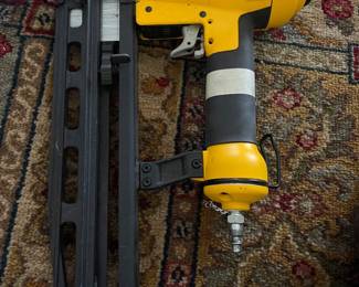 Dewalt Pneumatic 16G Gun
