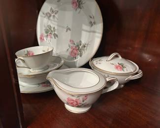 Noritake Rosa - 75 pieces