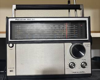 vintage Realistic Patrolman SW-60 6-band radio. Works. 
