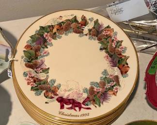 13 colonies wreath plates