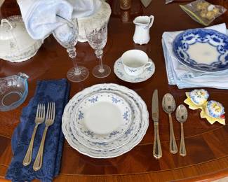 Vintage  Hutschenreuther 5 Piece Place Setting, Germany
