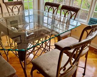 Hillsdale Montello "Old Steele" Wine Rack Pedestal/4 Side Chairs