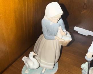 LLADRO "SHEPHERDESS WITH DUCKS"  RARE MATTE FINISH #14568