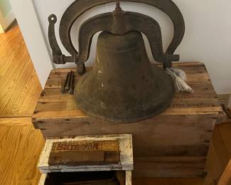 Cast iron dinner bell 