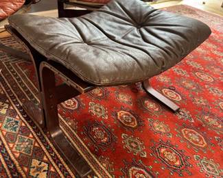 Westnofa Siesta Lounge Chair designed by Ingmar Relling (Original Canvas & Leather Cushioning)  / (25"W x 31"H x 30"D - Pair)