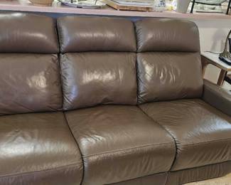 att.IQ kx9f4VFWYeIqckza1T7KwHCngHGO7mhEJFdCMRs