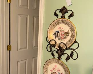 Items Located In The 1st Bedroom (MASTER)