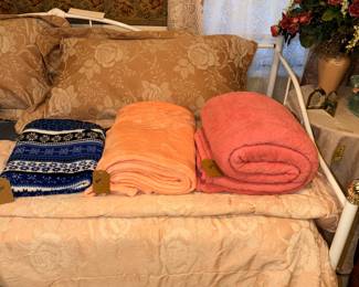 Items Located In The 2nd Bedroom